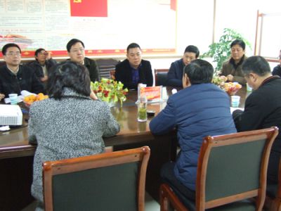 縣政府常務(wù)副縣長(zhǎng)曹紅斌、金融辦主任靳林冬來(lái)金泉科技考察新三板掛牌上市工作
